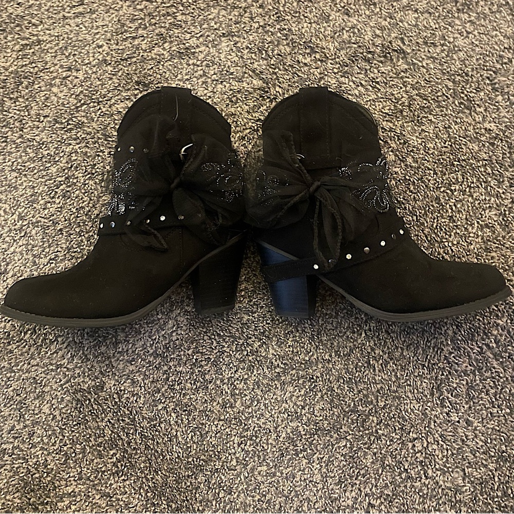 Pierre Dumas Denny Size 7 Black Western Style Ankle Boots